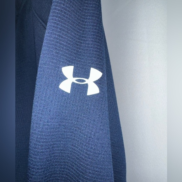 Under Armour pullover - Picture 3 of 4